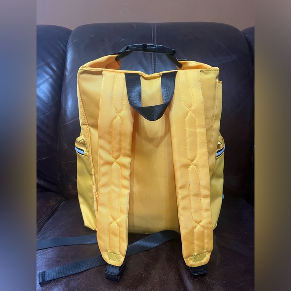 NEW Hunter Yellow Large Backpack Multi Pocket Bag - Picture 2 of 7